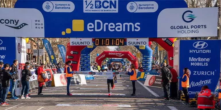 Barcelona Halve Marathon slide