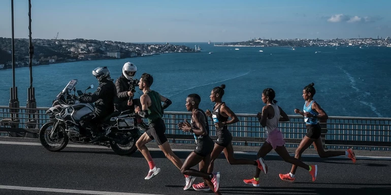 Istanbul Marathon slide