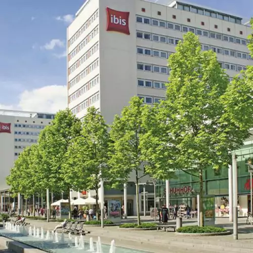 Hotel ibis Dresden Zentrum front